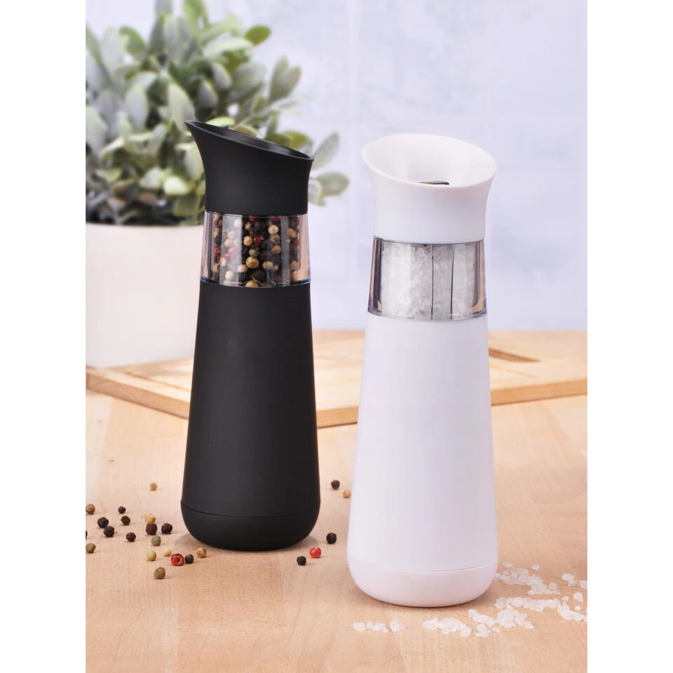 Merkloos Zoutmolen Of Pepermolen - Elektrisch - Zwart En Wit - 18 Cm 4 Merkloos Zoutmolen Of Pepermolen - Elektrisch - Zwart En Wit - 18 Cm - Afbeelding 4