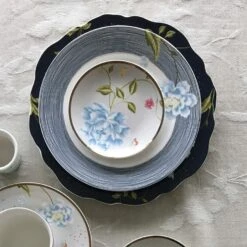 Laura Ashley Set 56 Delig Servies 5 Laura Ashley Set 56 Delig Servies -Luxe Servieswinkel 1000094227 0102