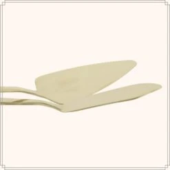 OTIX Taartplateau Met Taartschep Goud Met Voet 28cm Amber Kleur Glas -Luxe Servieswinkel 243f818a5f8048278a3602a01ad2b0c7